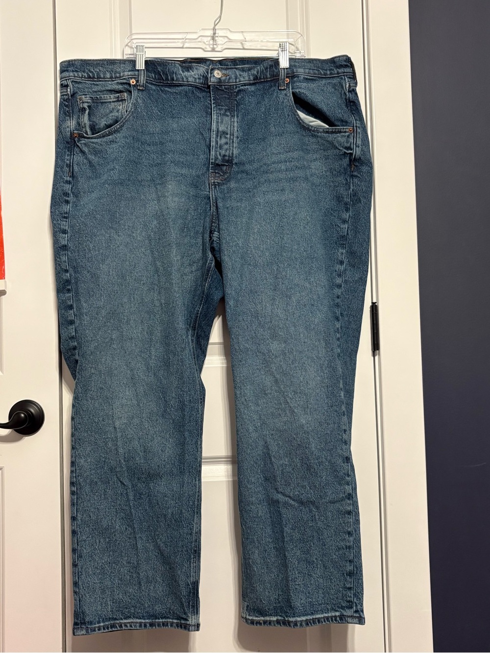 Old Navy Women's Medium Blue Straight-Leg Jeans